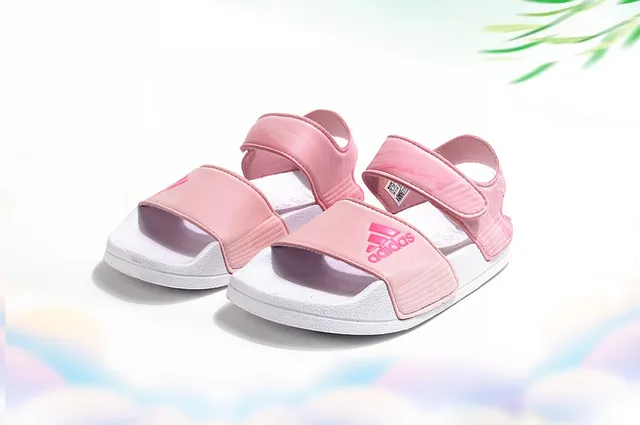 Adidas à deux sangles Velcro Sandales casual pour enfants 19
