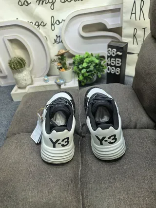 Adidas White and Black Three-Stripe Lifestyle Sneakers 8