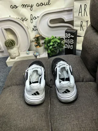 Adidas White and Black Three-Stripe Lifestyle Sneakers 18