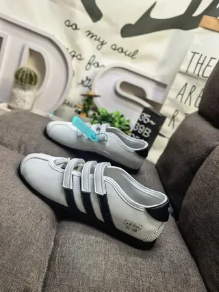 Adidas White Black Laceless Velcro Strap Closure Three-Stripe Side Panel Lifestyle Sneakers 7