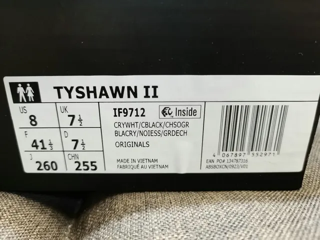 Adidas White Black Low-Top Perforated Toe Lifestyle Sneakers 2