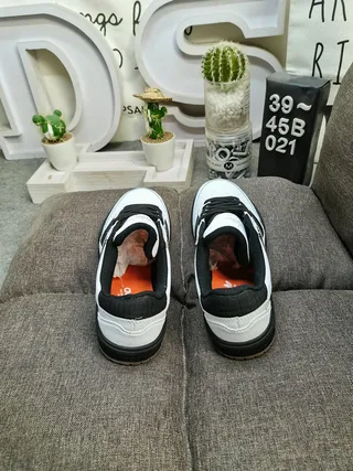 Adidas White Black Low-Top Perforated Toe Lifestyle Sneakers 8