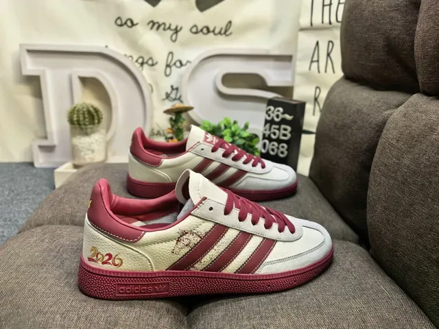 Adidas White Blue Low-Top Leather Upper Lifestyle Sneakers 11