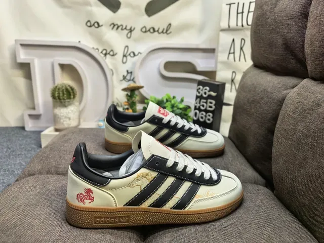 Adidas White Blue Low-Top Leather Upper Lifestyle Sneakers 21