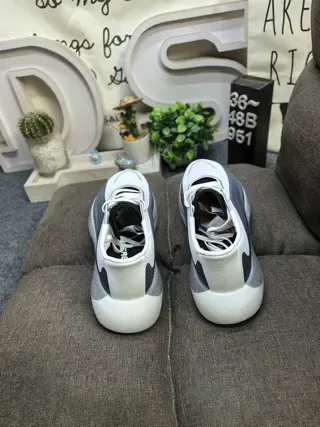 Adidas White Blue Sculpted Monolithic Midsole Three-Stripe Side Branding Lifestyle Sneakers 8