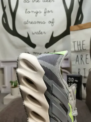 Adidas White Green Sculpted Ribbed Midsole Gradient Mesh Upper Chunky Sneakers 3