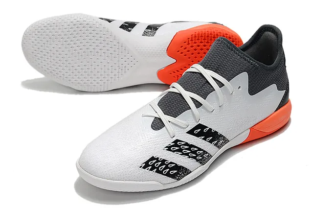 Adidas Blanc Multicolore Coupe Basse Tissu Supérieur Impression Abstraite Chaussures de Football Intérieur 23