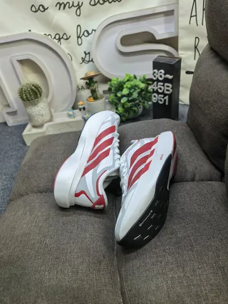 Adidas White Red Low-Top Lace-Up Perforated Mesh Upper Running Shoes 6
