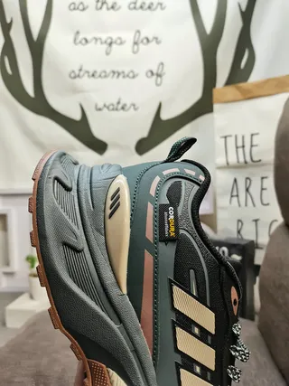Adidas أبيض أحمر سولة منصة طبقات تركيبية متراكبة سنيكرز كثيفة 13