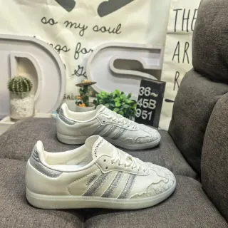 Adidas White Silver Low-Top Glitter Stripe Detail Lifestyle Sneakers