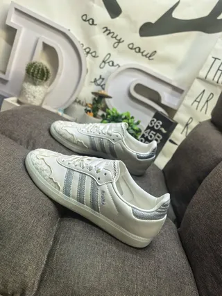 Adidas White Silver Low-Top Glitter Stripe Detail Lifestyle Sneakers 7