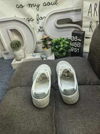 Adidas White Silver Low-Top Glitter Stripe Detail Lifestyle Sneakers 8