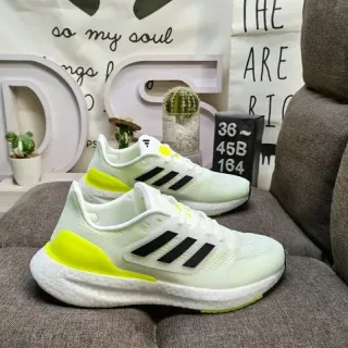 Adidas सफेद पीला बुनकर मेश अपर स्कल्प्टेड सेगमेंटेड मिडसोल लाइफस्टाइल स्नीकर