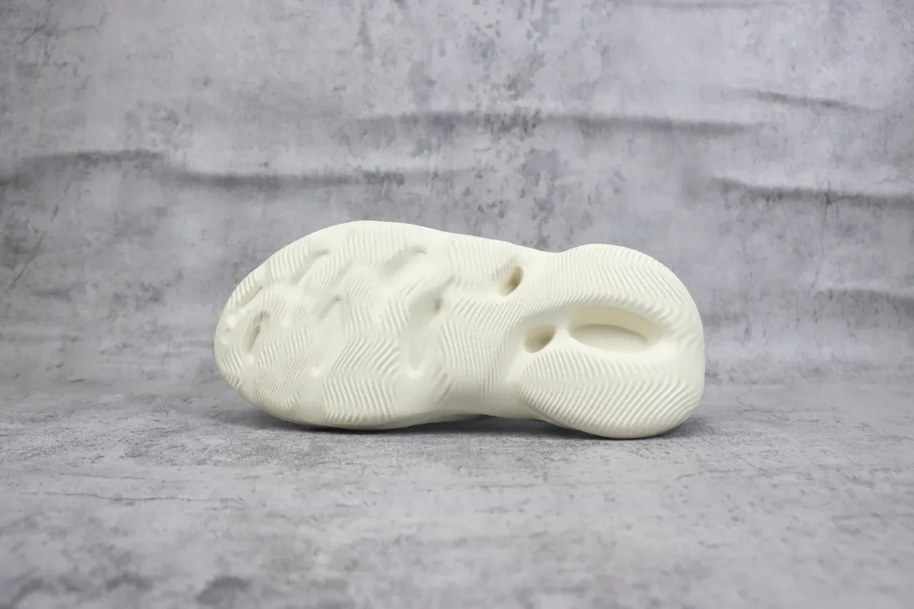 Adidas Yeezy Foam Runner Off-White Lifestyle Sneakers 8