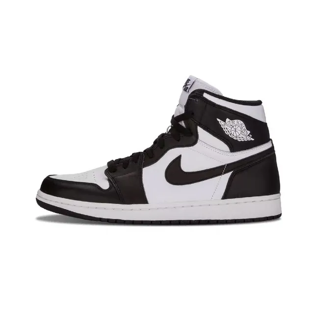 Air Jordan 1 Black and White High-Top Basketball Shoes 6
