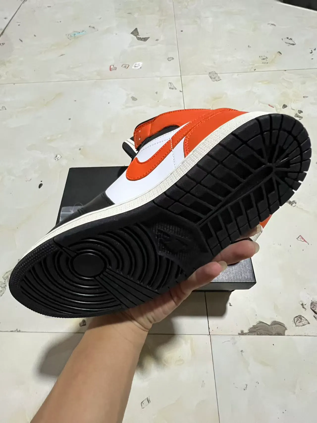 Air Jordan 1 Black White Orange Basketball Shoes 6