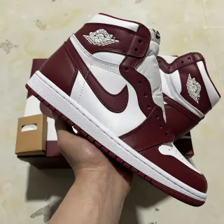 Air Jordan 1 Burgundy y Blanco Zapatos de Baloncesto High-Top