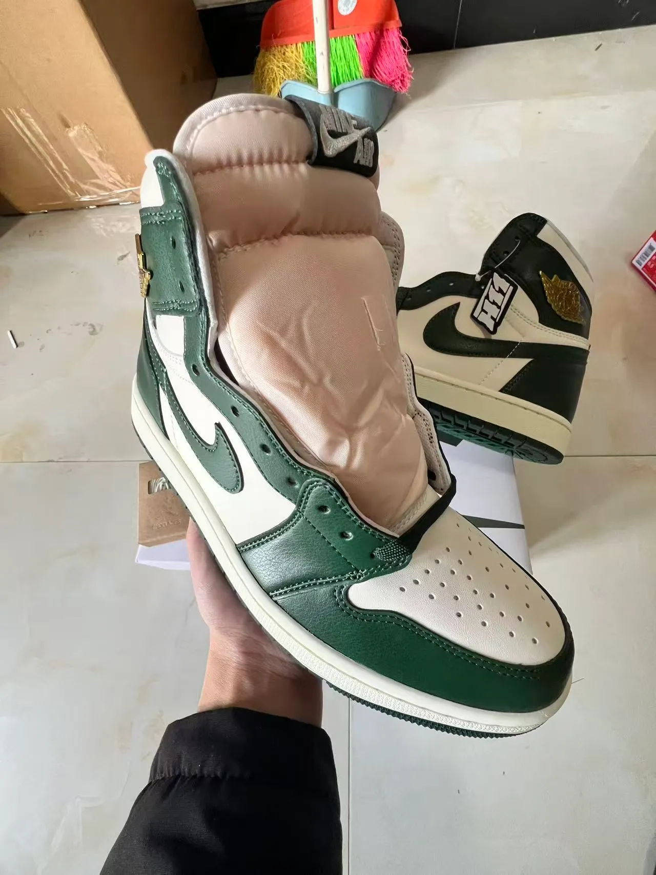 Air Jordan 1 High Forest Green and Cream Basketball Shoes 2