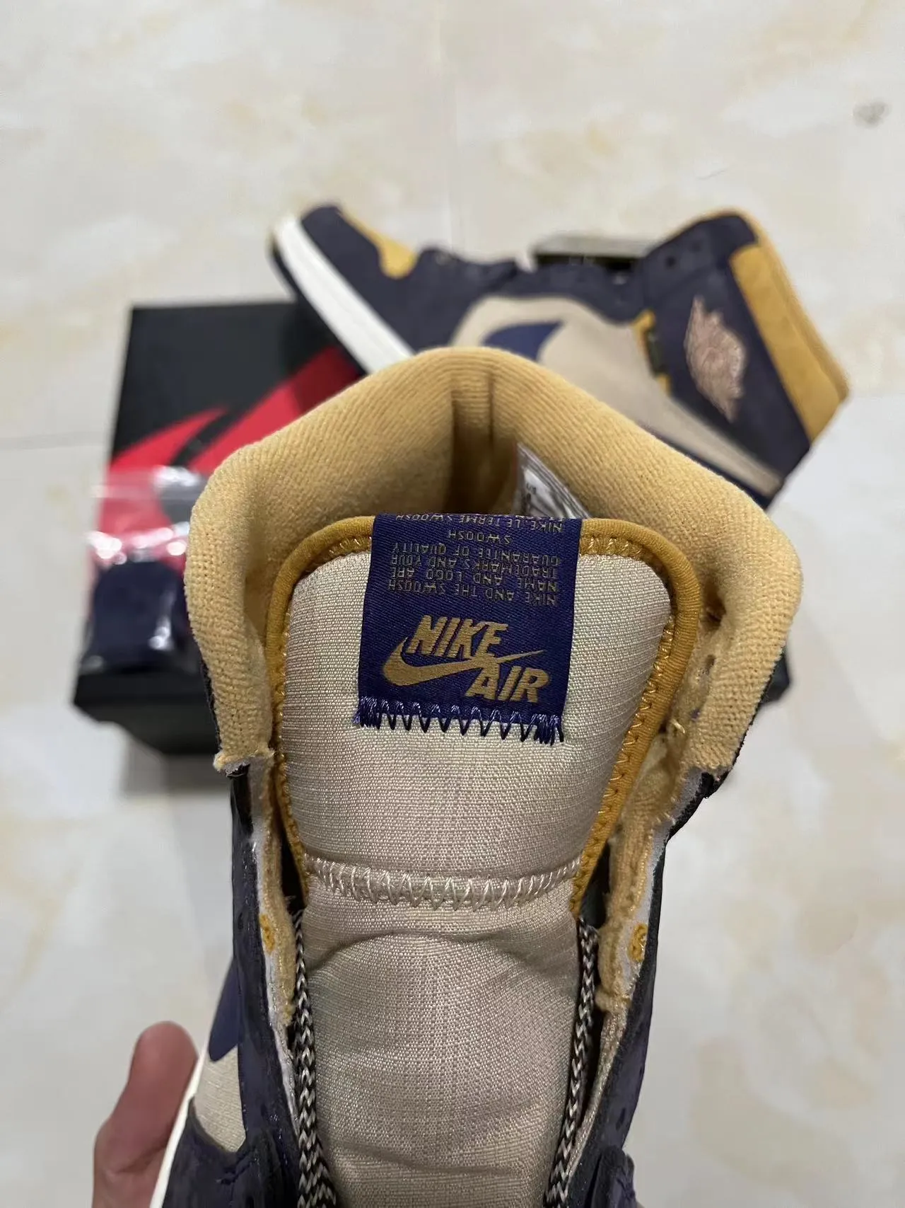 Air Jordan 1 High GORE-TEX Navy Beige Gold Basketball Shoes 4