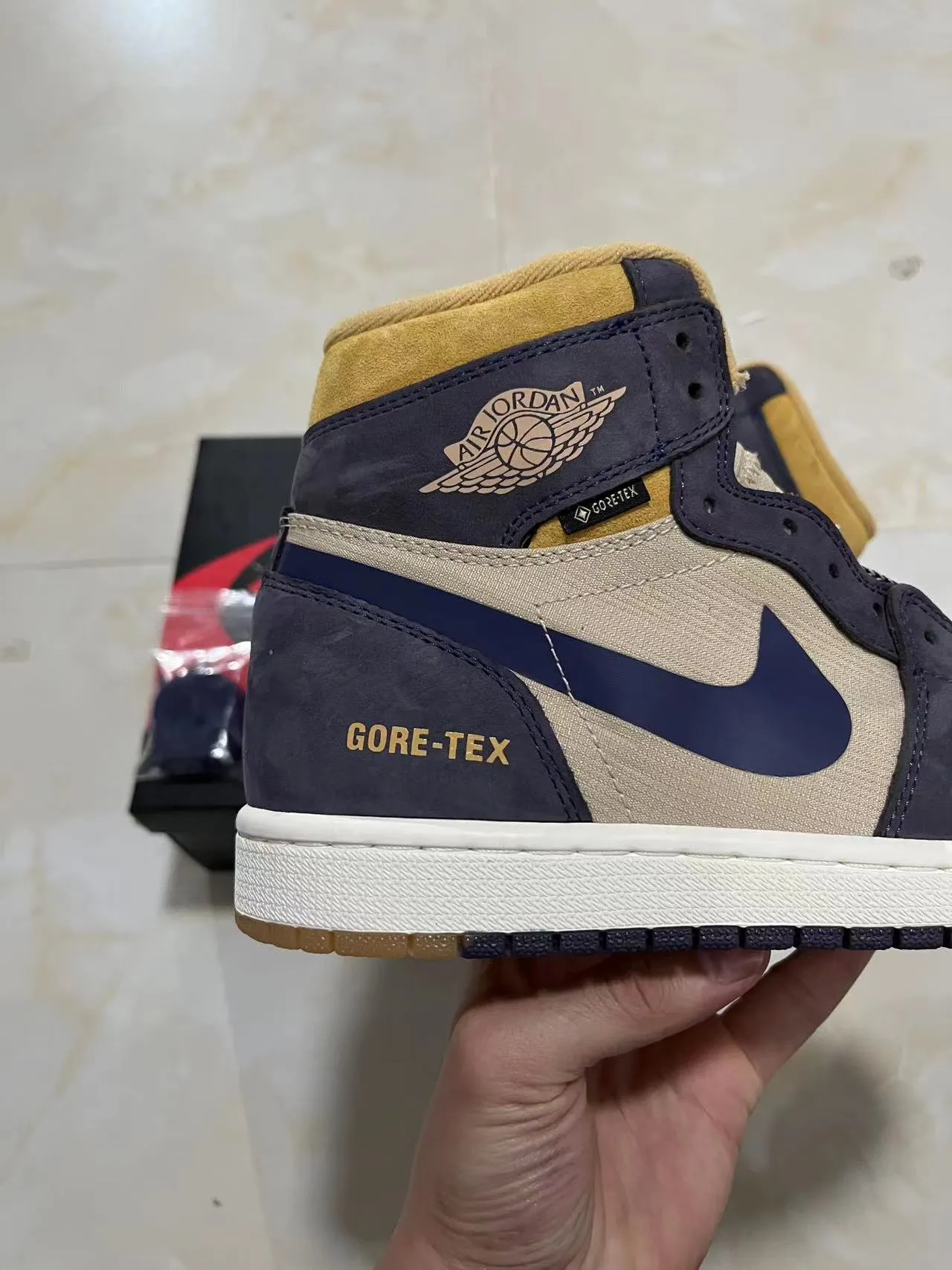 Air Jordan 1 High GORE-TEX Navy Beige Gold Basketball Shoes 7