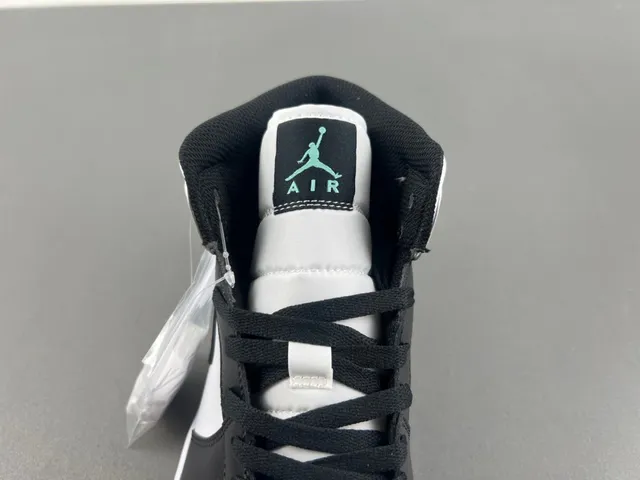 Air Jordan 1 High Prata metálica Preto Branco tênis de basquete 5