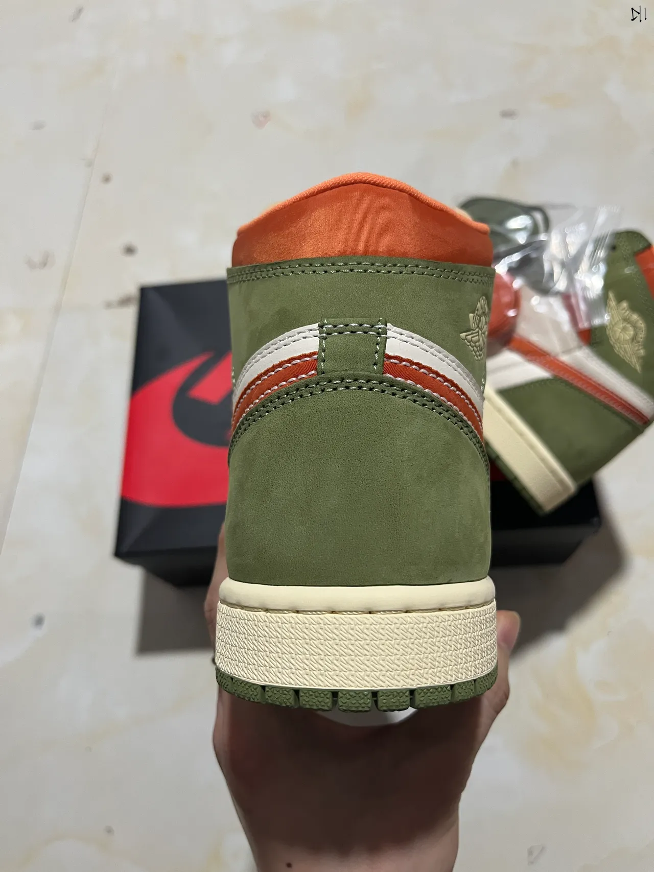 Air Jordan 1 High Olive Green White Orange Basketball Shoes 4