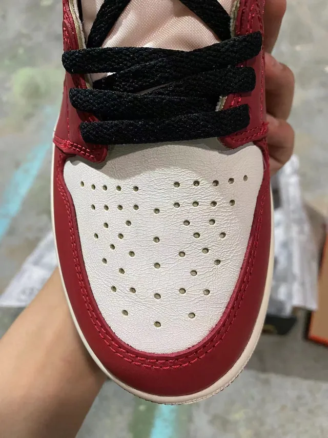 Air Jordan 1 High Red White Black Basketball Shoes 3