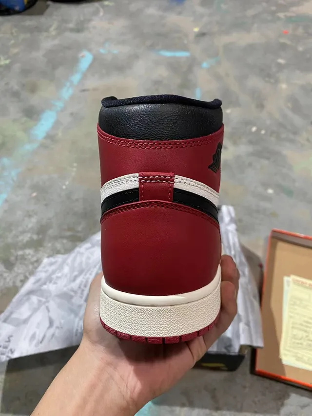 Air Jordan 1 High Red White Black Basketball Shoes 5