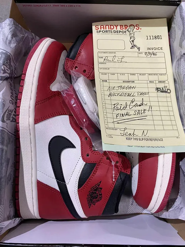 Air Jordan 1 High Red White Black Basketball Shoes 8