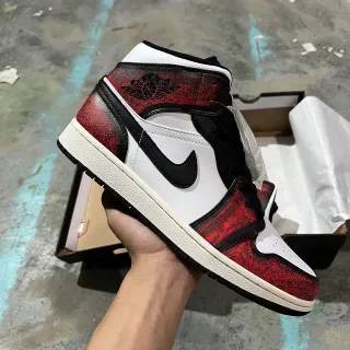 Air Jordan 1 High Zapatos de Baloncesto Texturizados en Rojo y Negro
