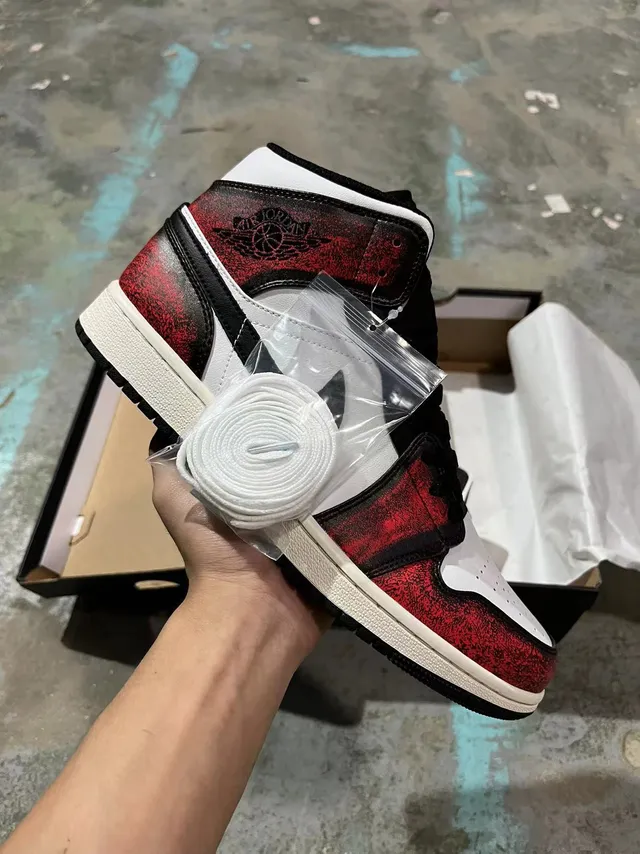 Air Jordan 1 High Textured Red and Black Basketball Shoes 2