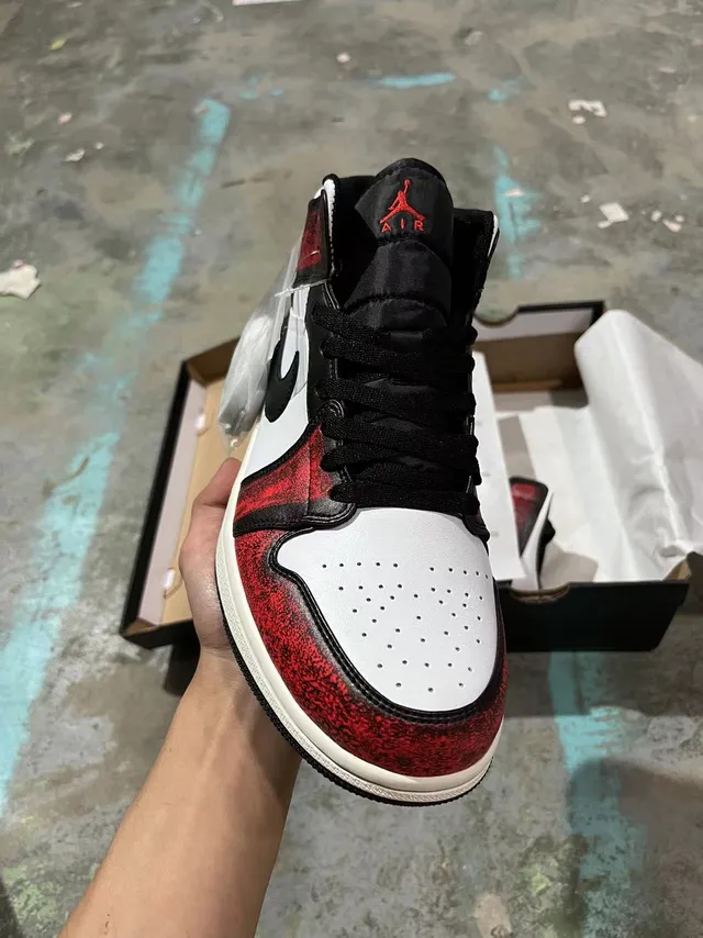 Air Jordan 1 High Textured Red and Black Basketball Shoes 3