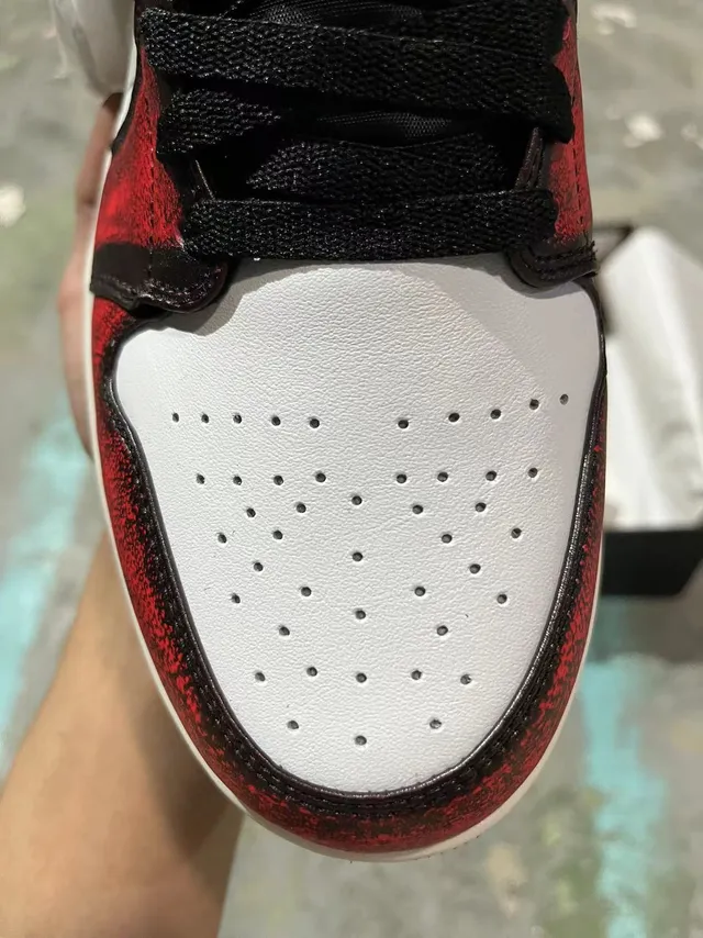 Air Jordan 1 High Textured Red and Black Basketball Shoes 4