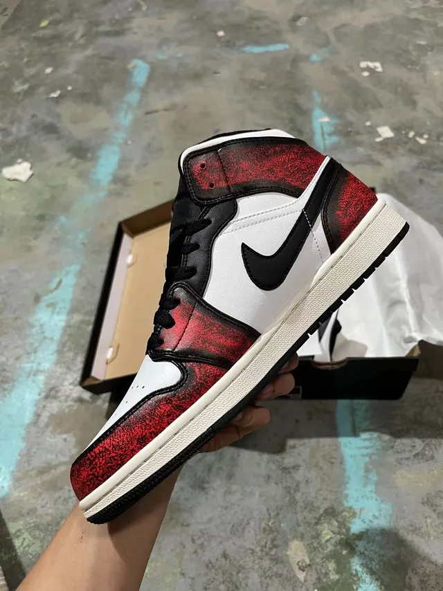 Air Jordan 1 High Textured Red and Black Basketball Shoes 5
