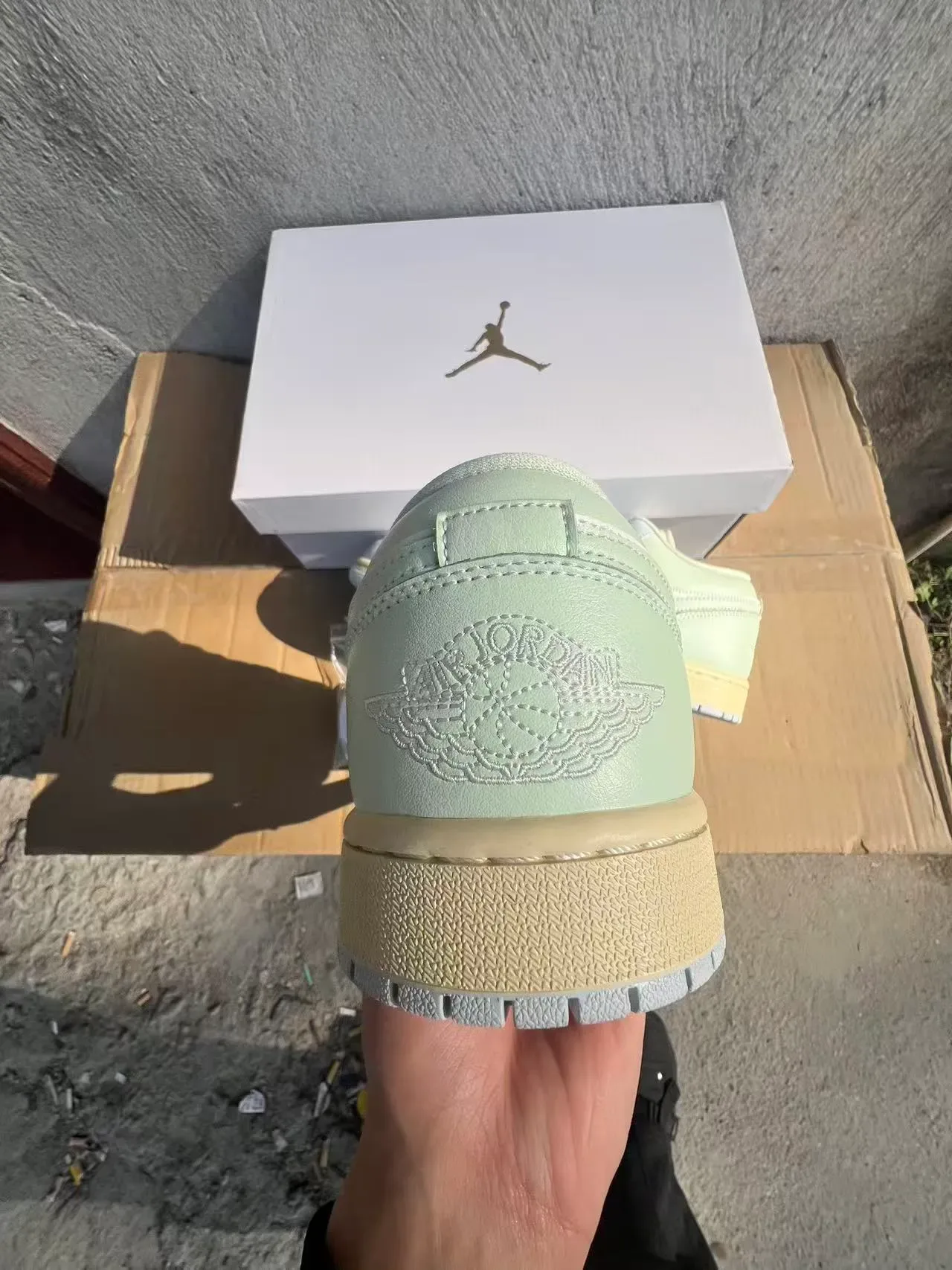 Tênis lifestyle Air Jordan 1 Low colorblock verde menta pastel 8