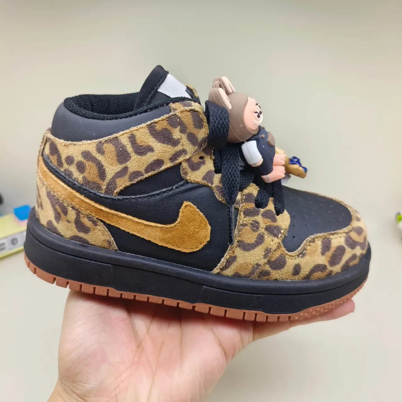Air Jordan 1 Low sneakers lifestyle rose et blanc 4