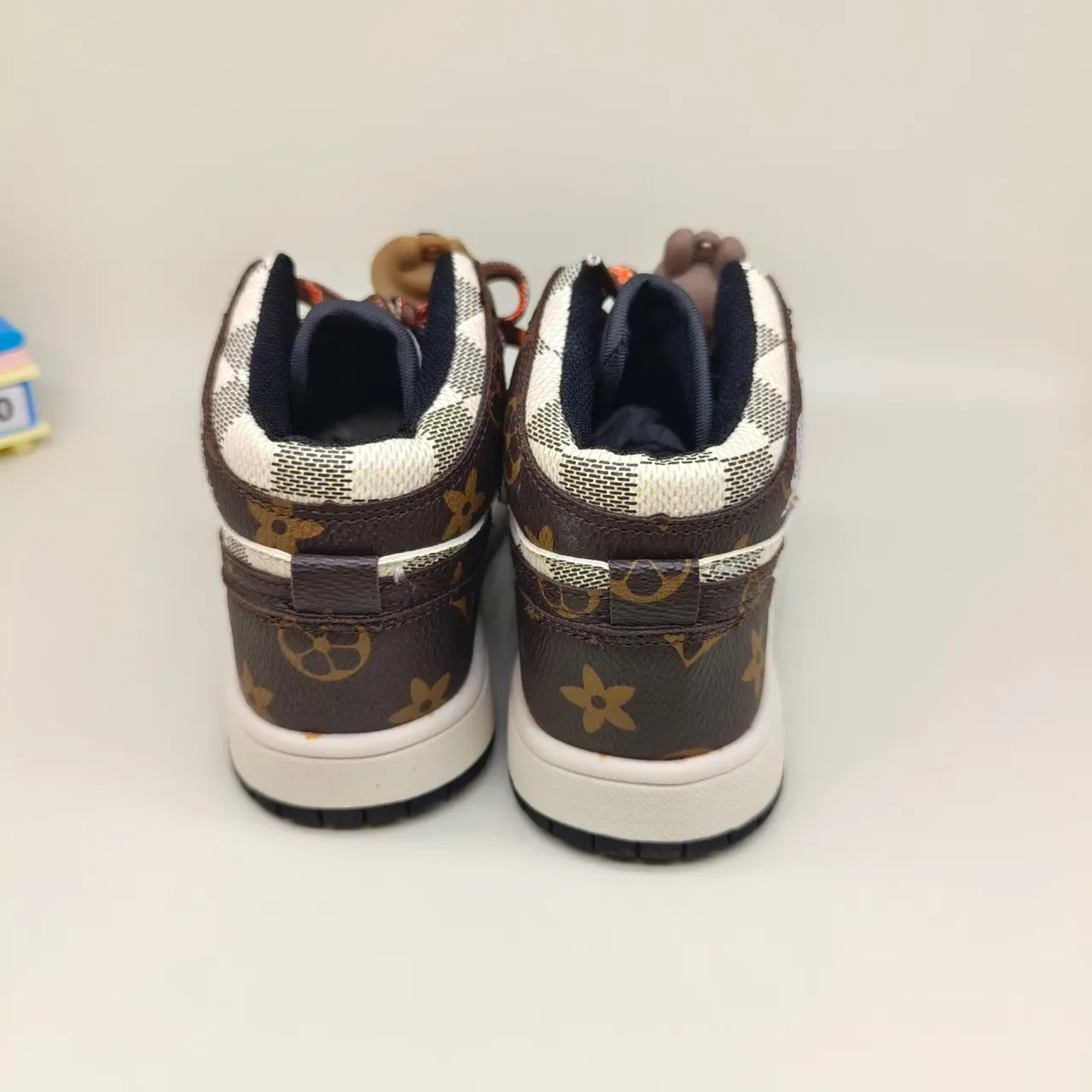 Air Jordan 1 Low sneakers lifestyle rose et blanc 15