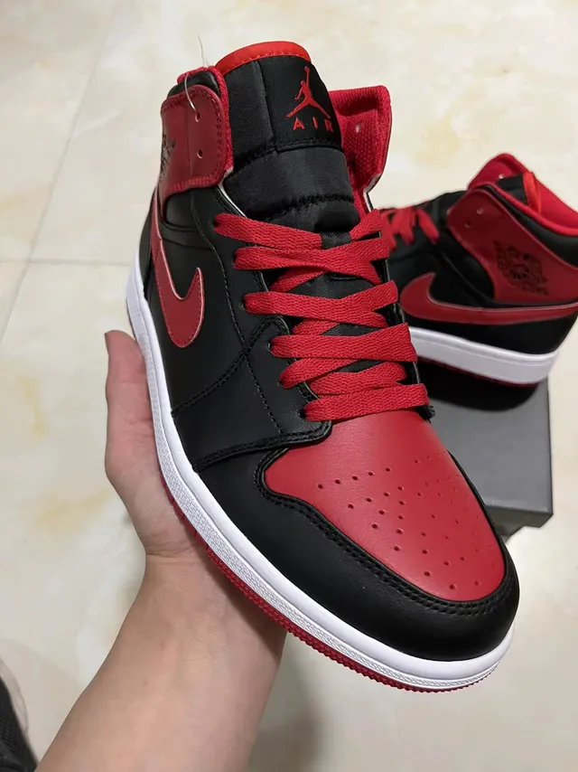 Air Jordan 1 Mid Black University Red White Basketball Shoes 2