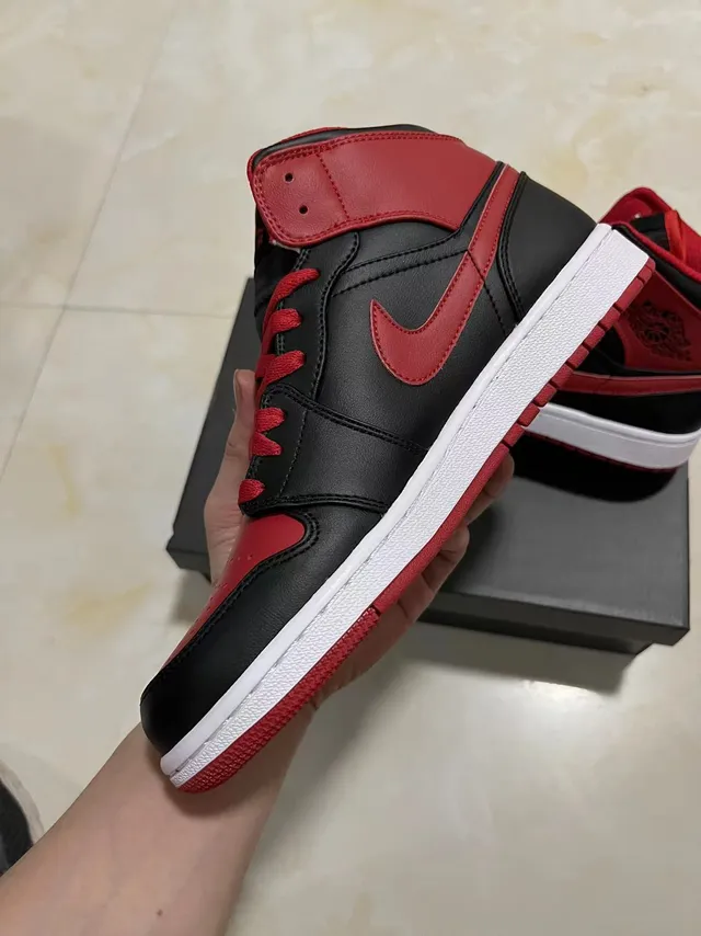 Air Jordan 1 Mid Black University Red White Basketball Shoes 3