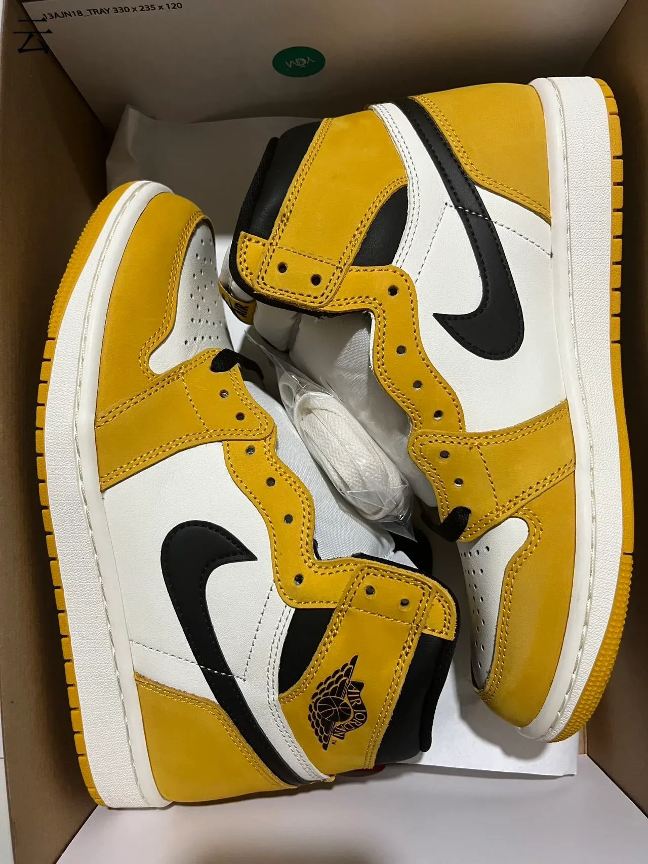 Air Jordan 1 Mustard Yellow Black White Tênis de Basquete 11