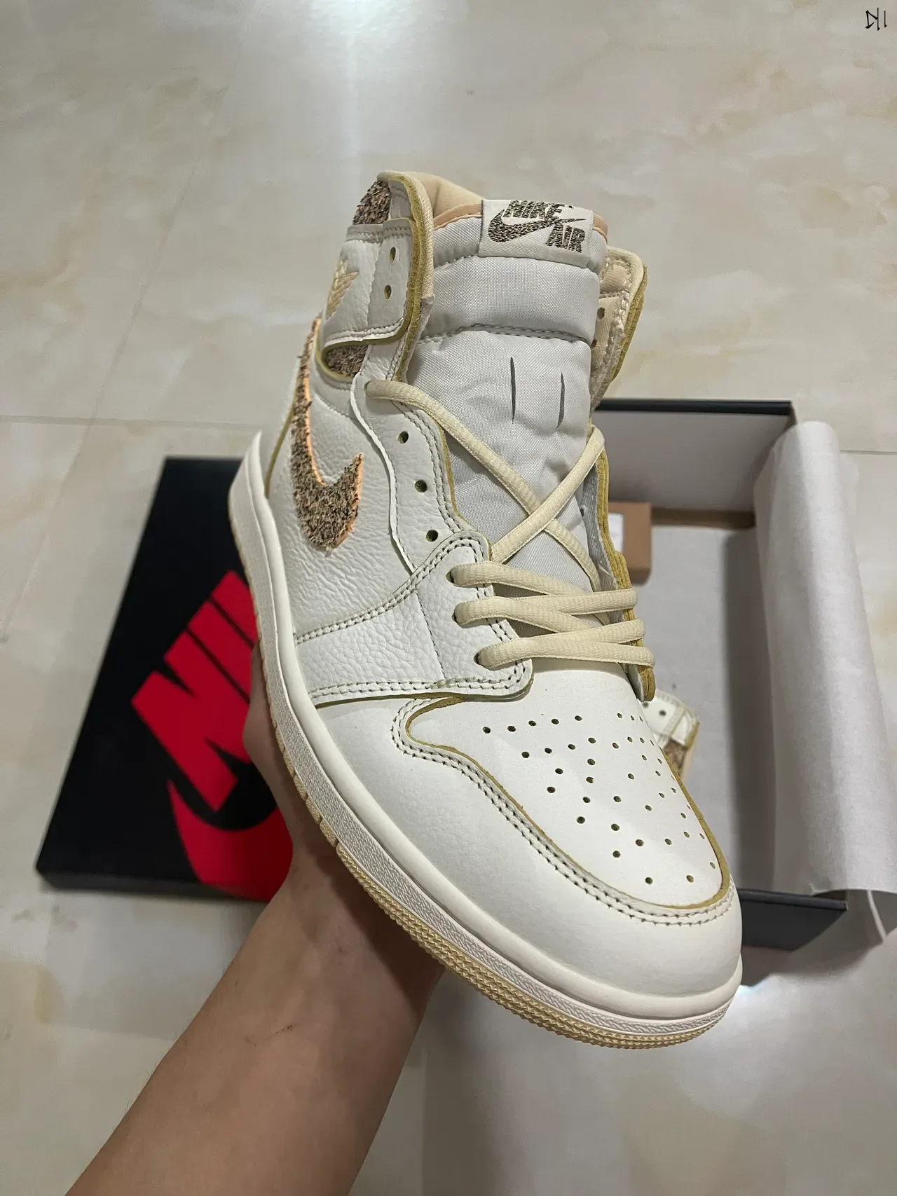 Air Jordan 1 Off-White Beige Speckled Leather Zapatos de Baloncesto 2