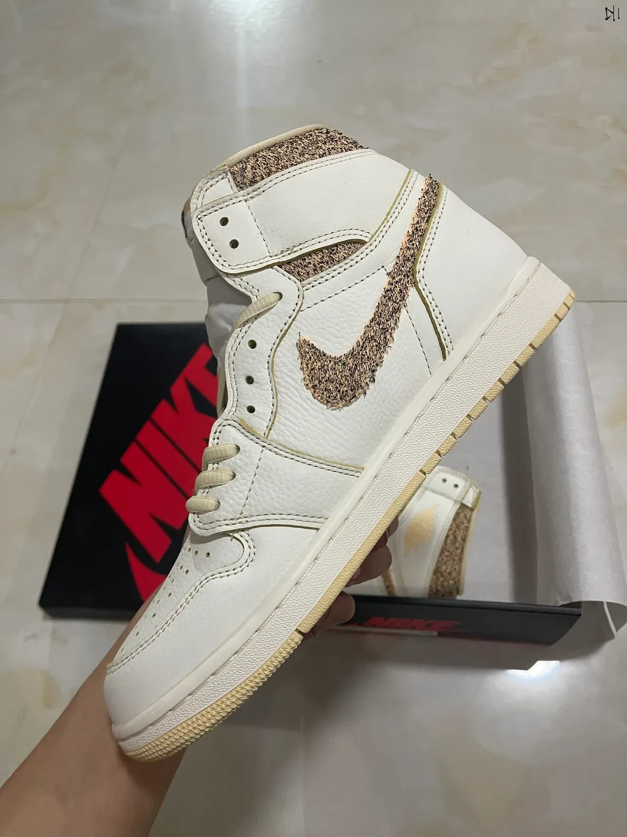 Air Jordan 1 Off-White Beige Speckled Leather Zapatos de Baloncesto 4