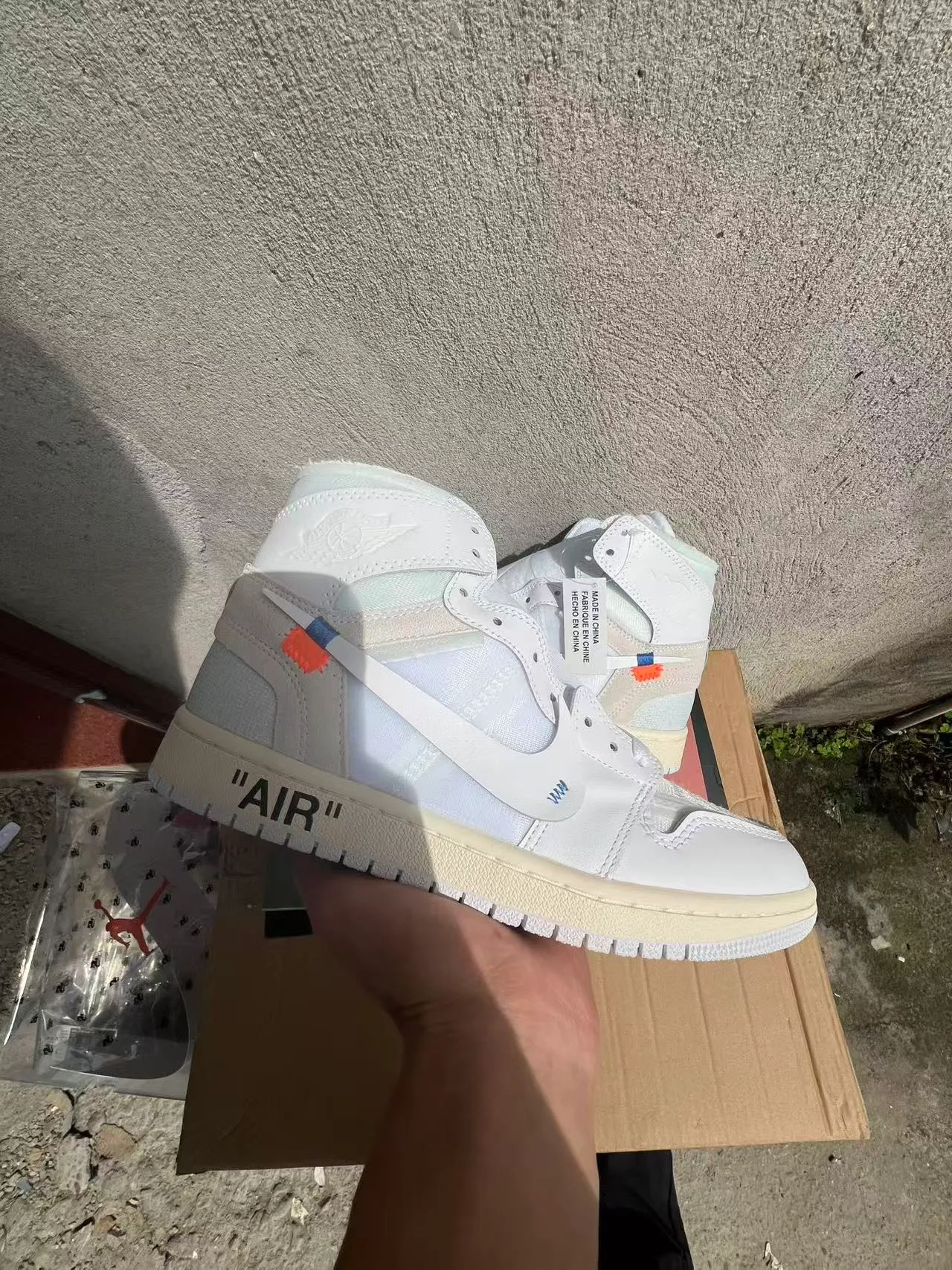 Air Jordan 1 Off-White x White Industrial Zip-Tie Basketball Shoes 2