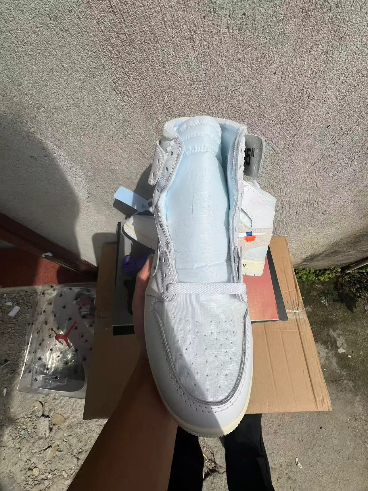 Air Jordan 1 Off-White x White Industrial Zip-Tie Basketball Shoes 4