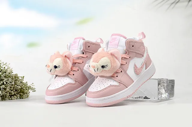 Chaussures de basketball montantes Air Jordan 1 rose et blanc 4