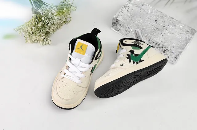 Chaussures de basketball montantes Air Jordan 1 rose et blanc 20