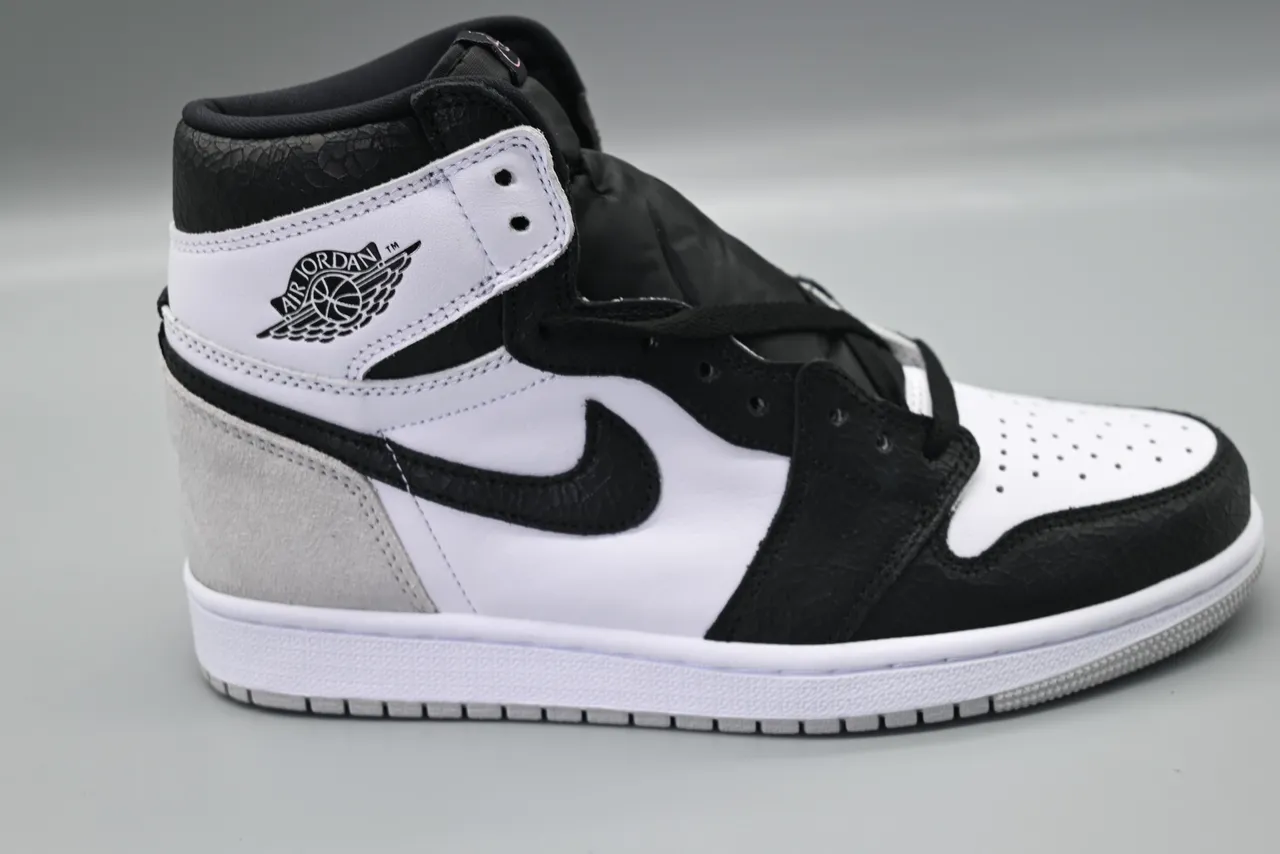 Air Jordan 1 White Black High-Top Leather-Suede Mix Basketball Shoes 8