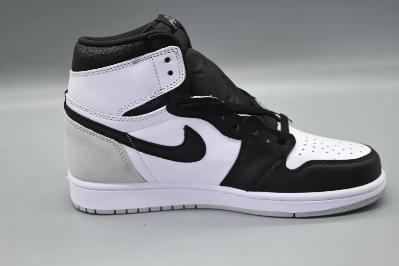 Air Jordan 1 White Black High-Top Leather-Suede Mix Basketball Shoes 2