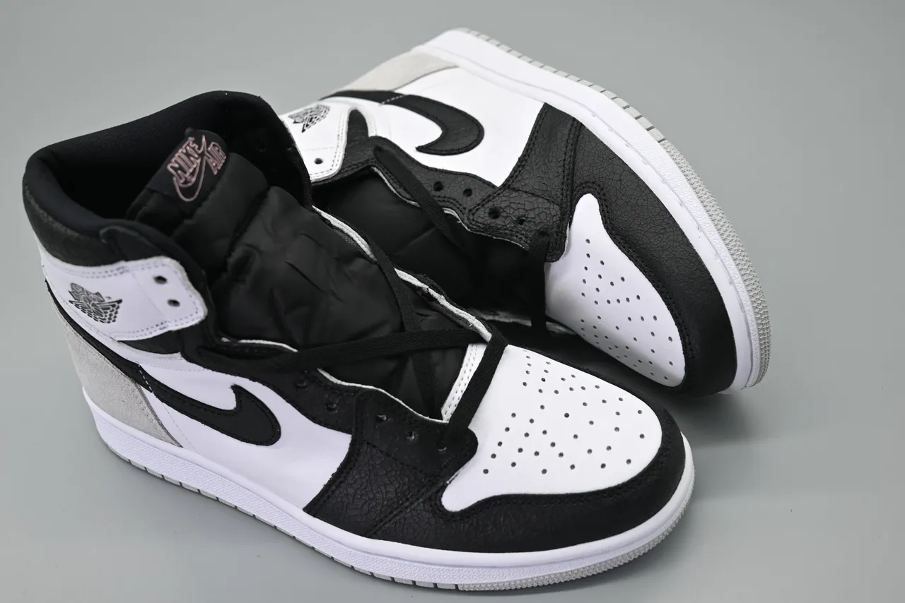 Air Jordan 1 White Black High-Top Leather-Suede Mix Basketball Shoes 4