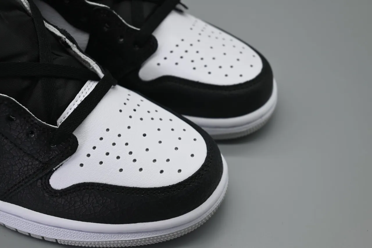 Air Jordan 1 White Black High-Top Leather-Suede Mix Basketball Shoes 5